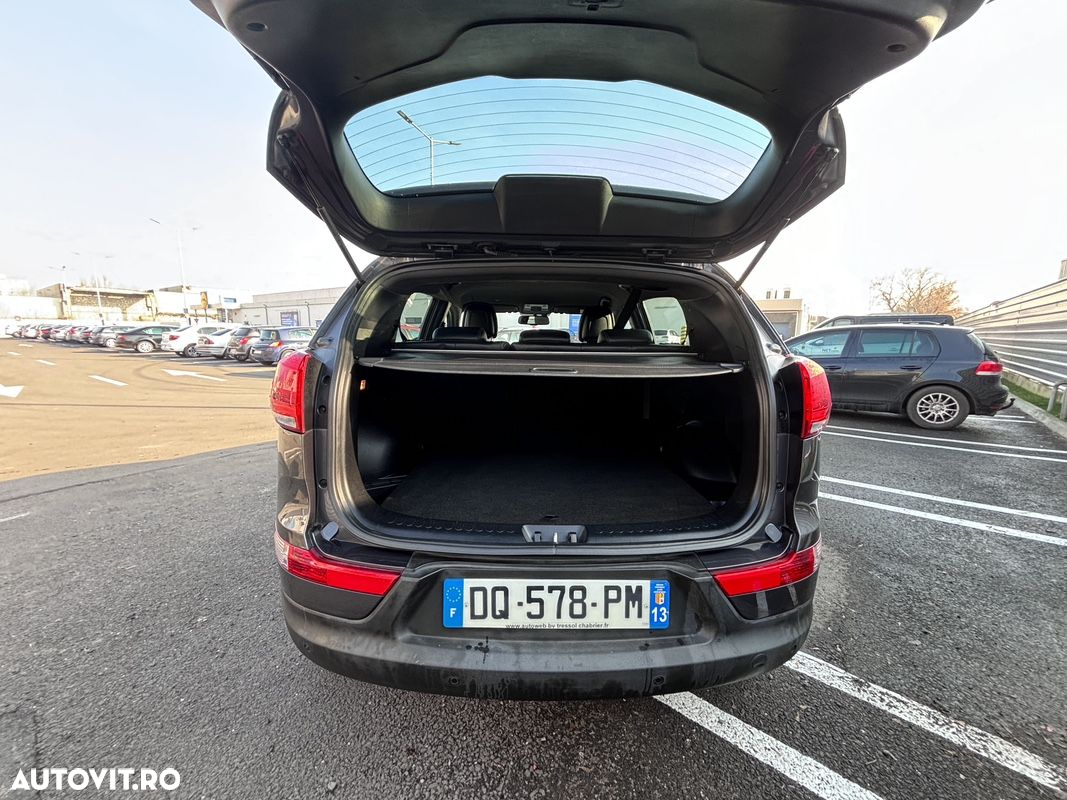 Kia Sportage 1.7 CRDI 2WD ISG Dream-Team Edition - 12