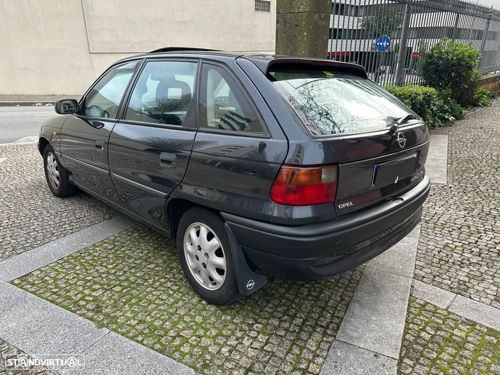 Opel Astra 1.4i 16V Sport - 5
