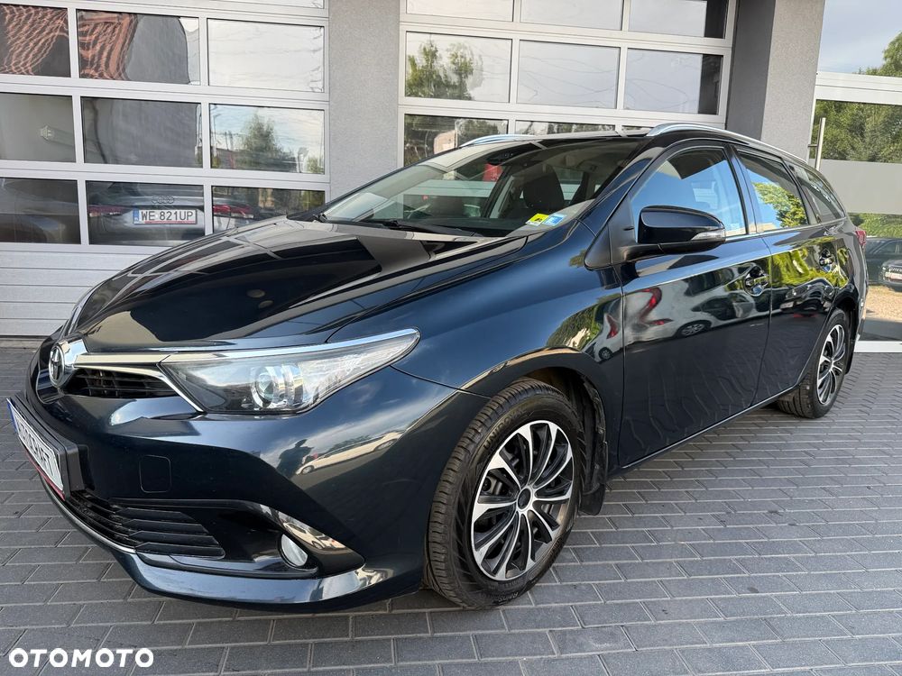 Toyota Auris 1.6 Premium - 3
