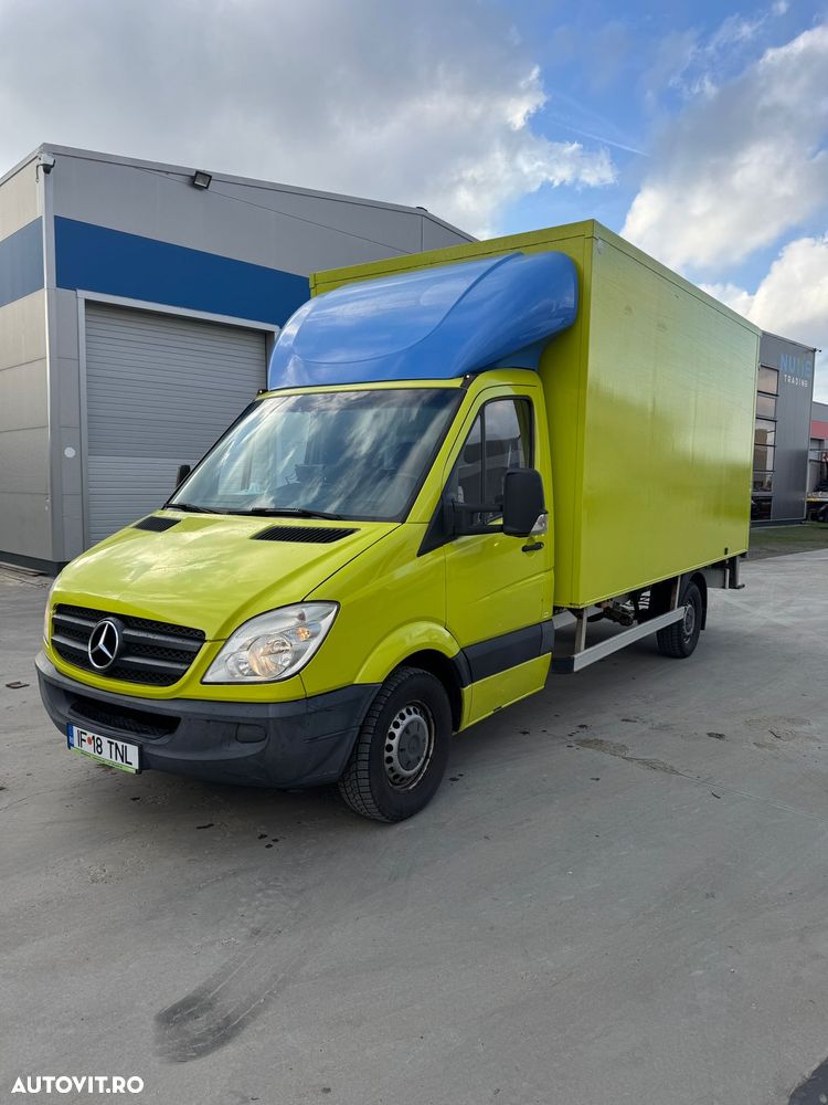 Mercedes-Benz Sprinter - 1