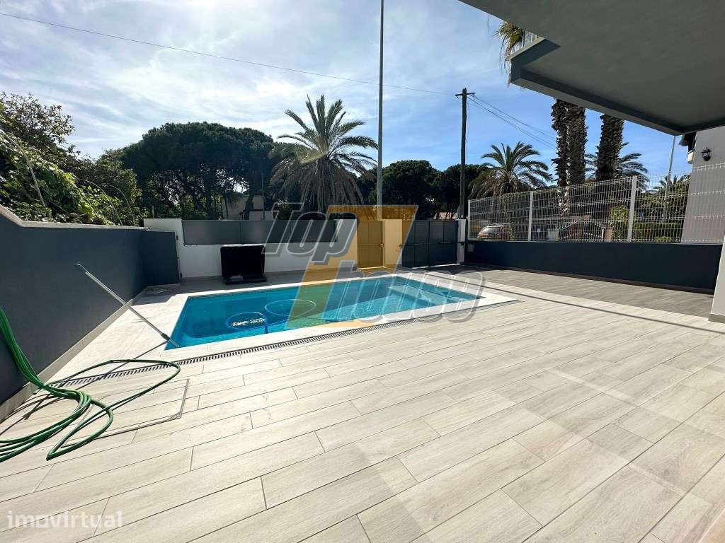 Moradia Geminada V4+1 com piscina - Santo António de Caparica - Pos... - Grande imagem: 5/41