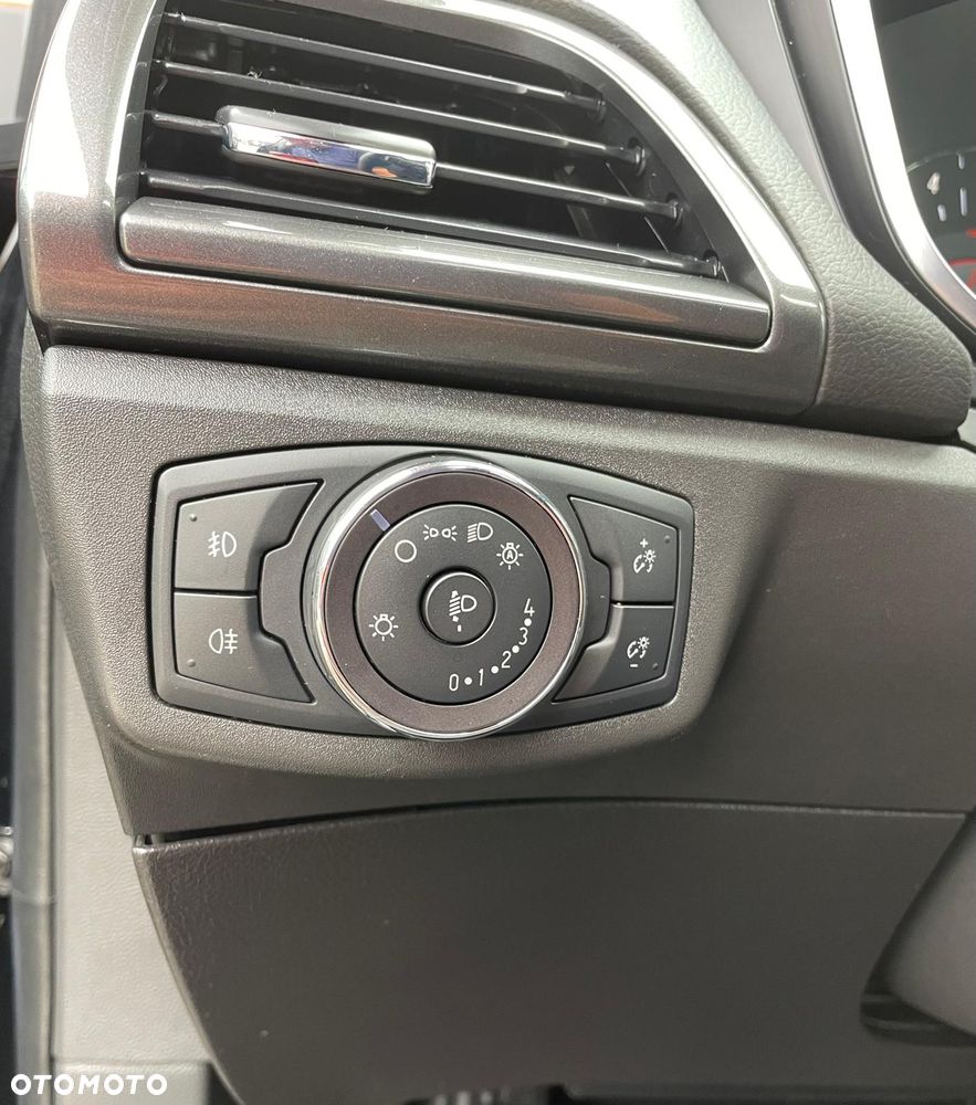 Ford Mondeo - 27