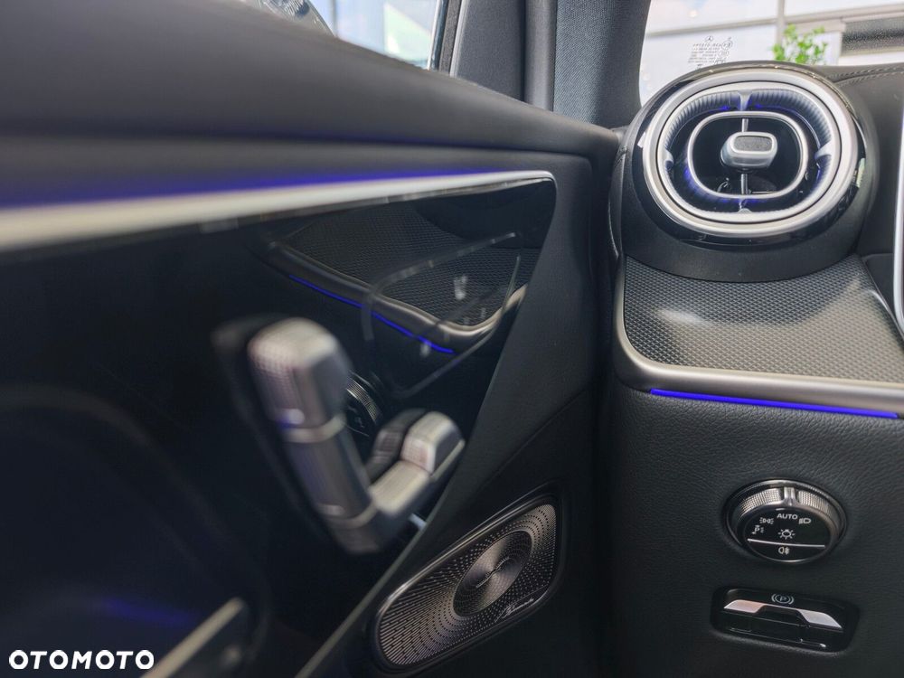 Mercedes-Benz GLC - 27