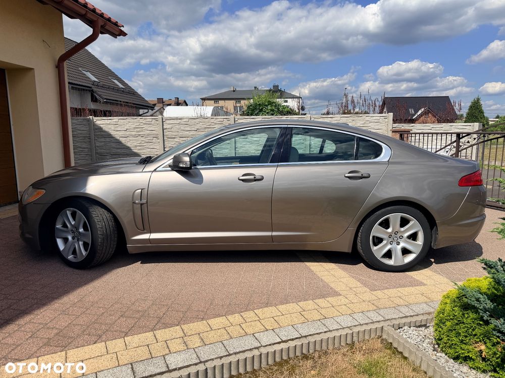 Jaguar XF 2.7 V6 Premium Luxury - 5
