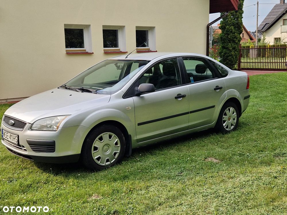 Ford Focus 1.6 Ambiente - 1