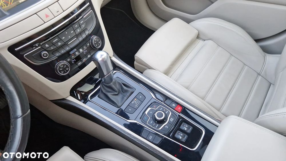 Peugeot 508 SW BlueHDi FAP 180 Automatik Stop&Start Allure - 13