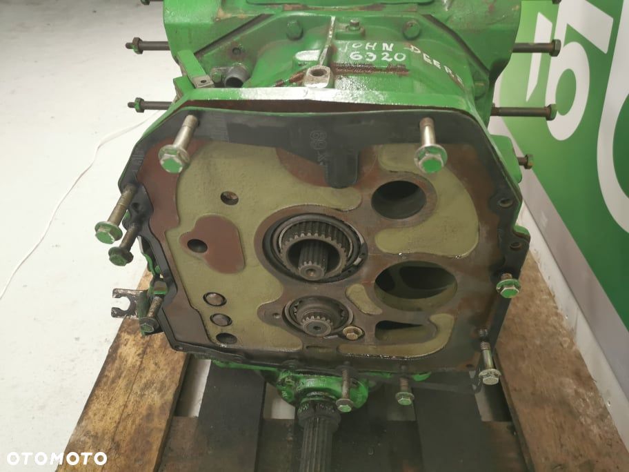 Przekładnia manualna John Deere 6330 {L166551 L166551 L166553 L1665534} - 2