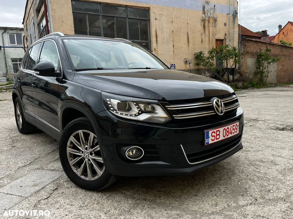 Volkswagen Tiguan - 1
