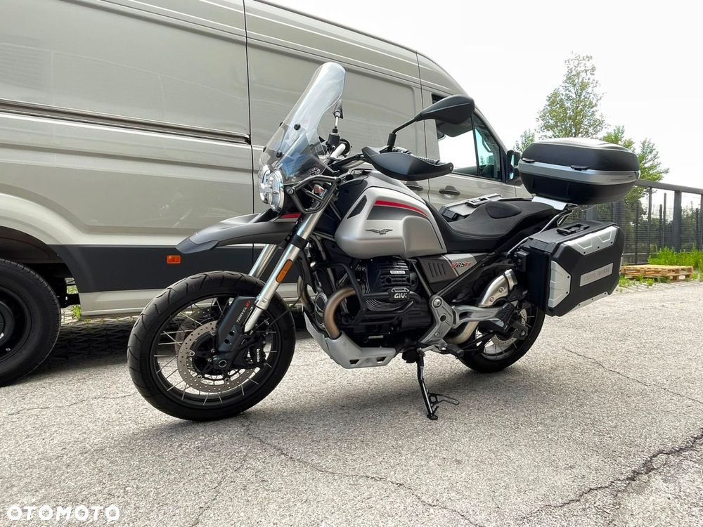 Moto Guzzi V85 - 23