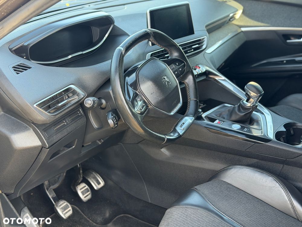 Peugeot 5008 1.6 BlueHDi Allure 7os - 26
