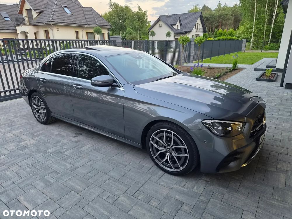 Mercedes-Benz Klasa E 220 d 4Matic 9G-TRONIC AMG Line - 39