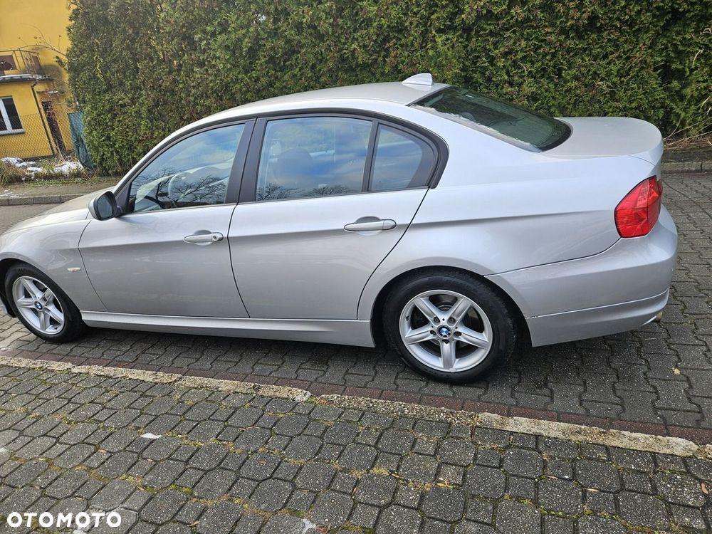 BMW Seria 3 - 24