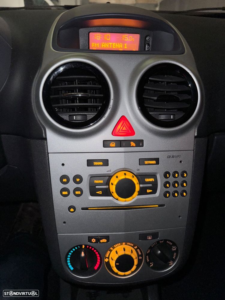 Opel Corsa 1.2 Twinport Cosmo - 7