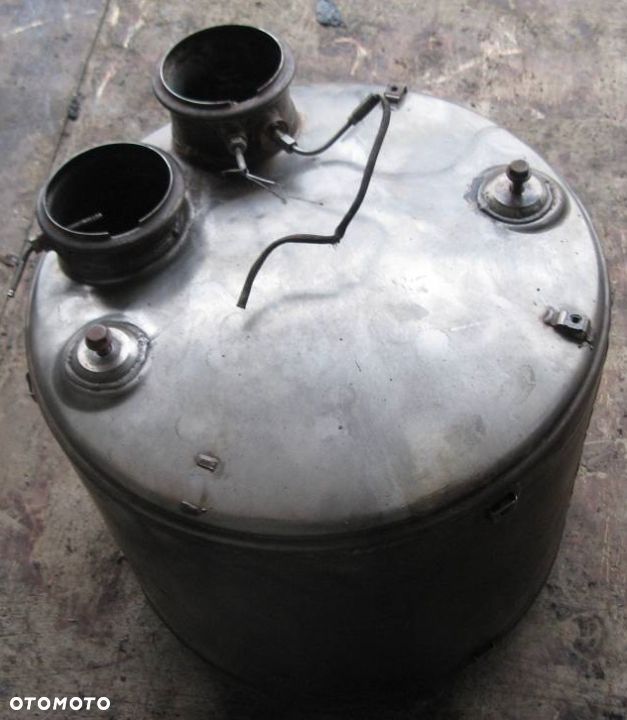 # DAF XF 105 460KM TŁUMIK KATALIZATOR 2007r 1691063 3-SONDY - 4