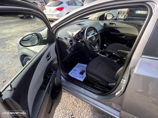 Chevrolet Aveo 1.3 VCDi LTZ - 13