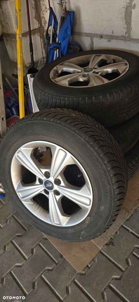 Ford Kuga - 11