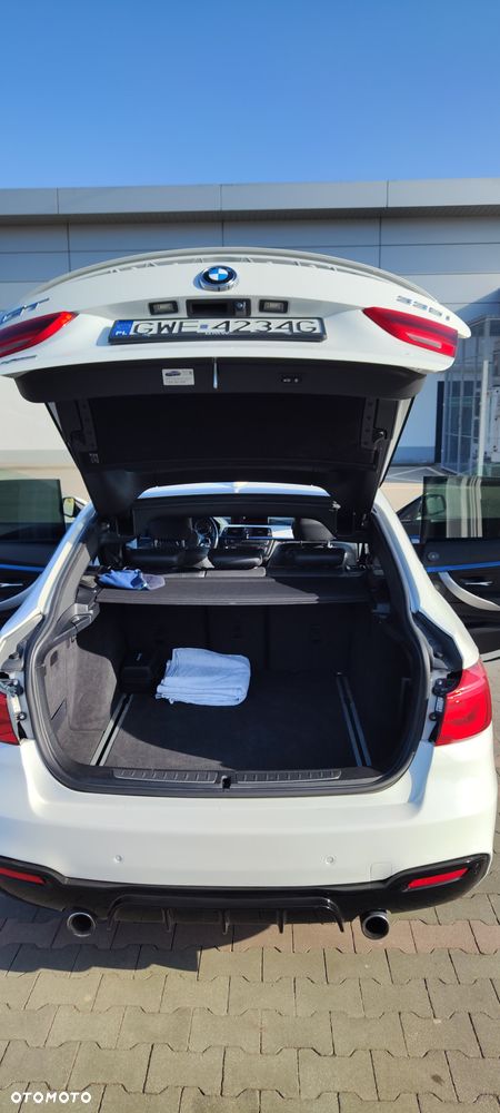 BMW 3GT 335i xDrive - 9