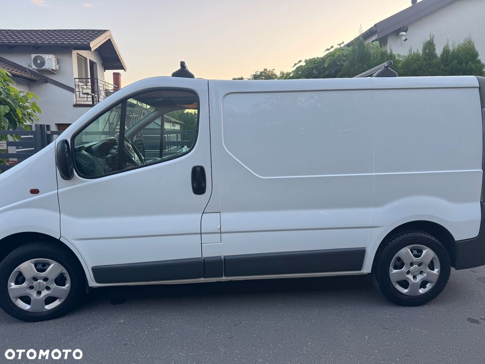 Opel Vivaro - 10