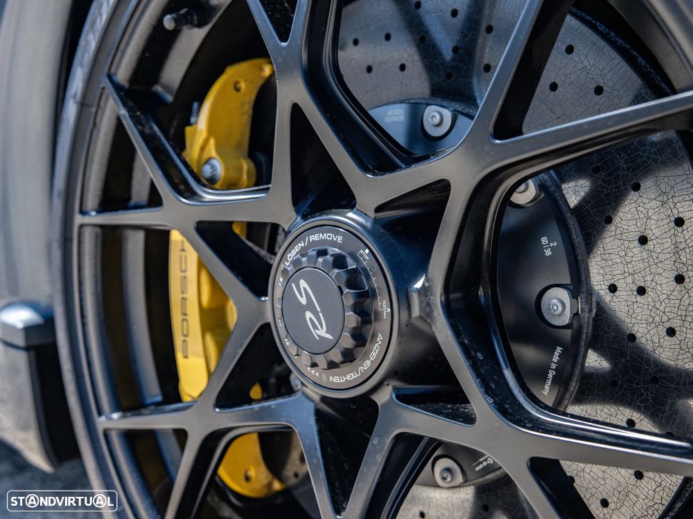 Porsche 718 Spyder - 28