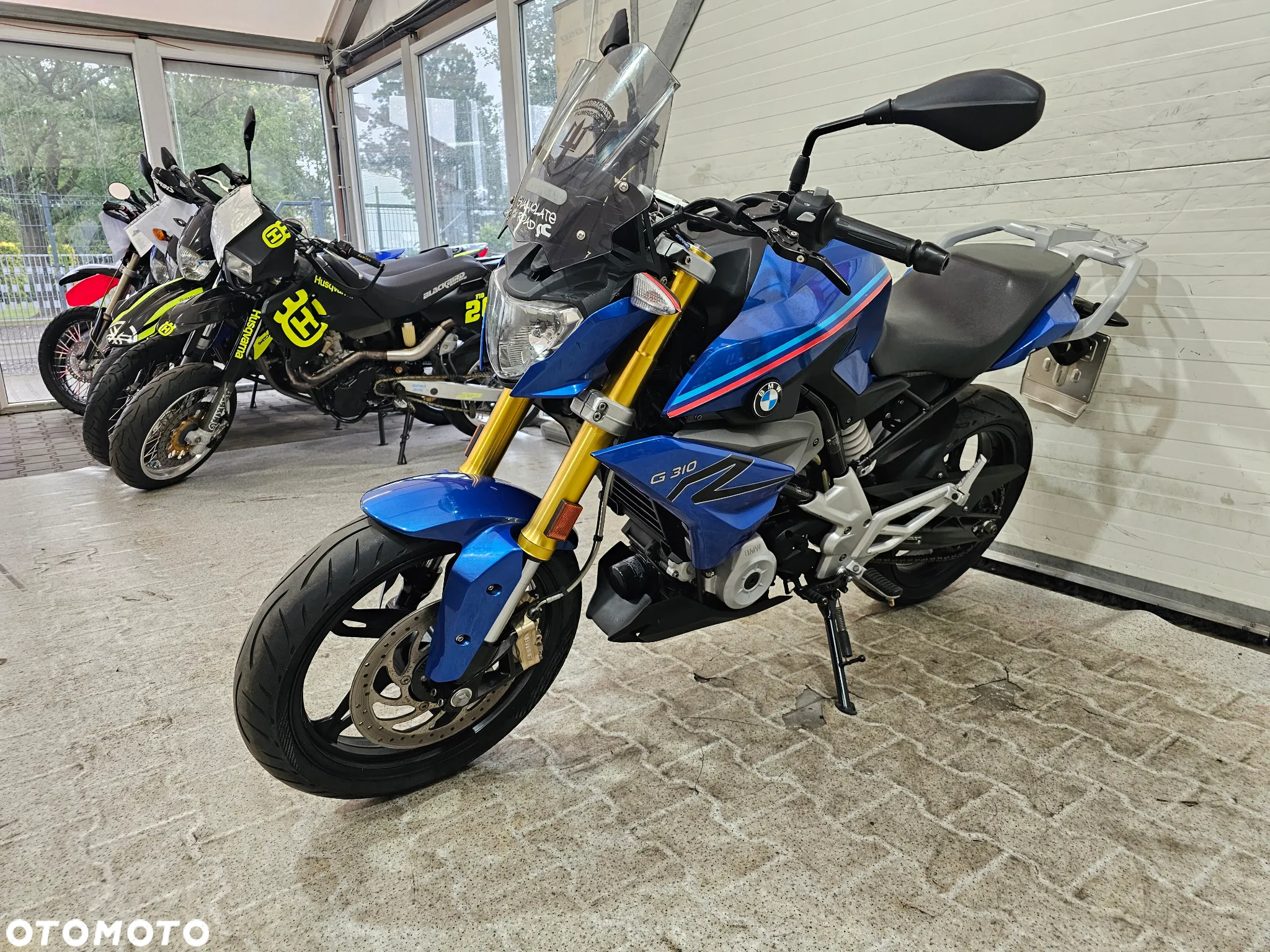 BMW G - 9