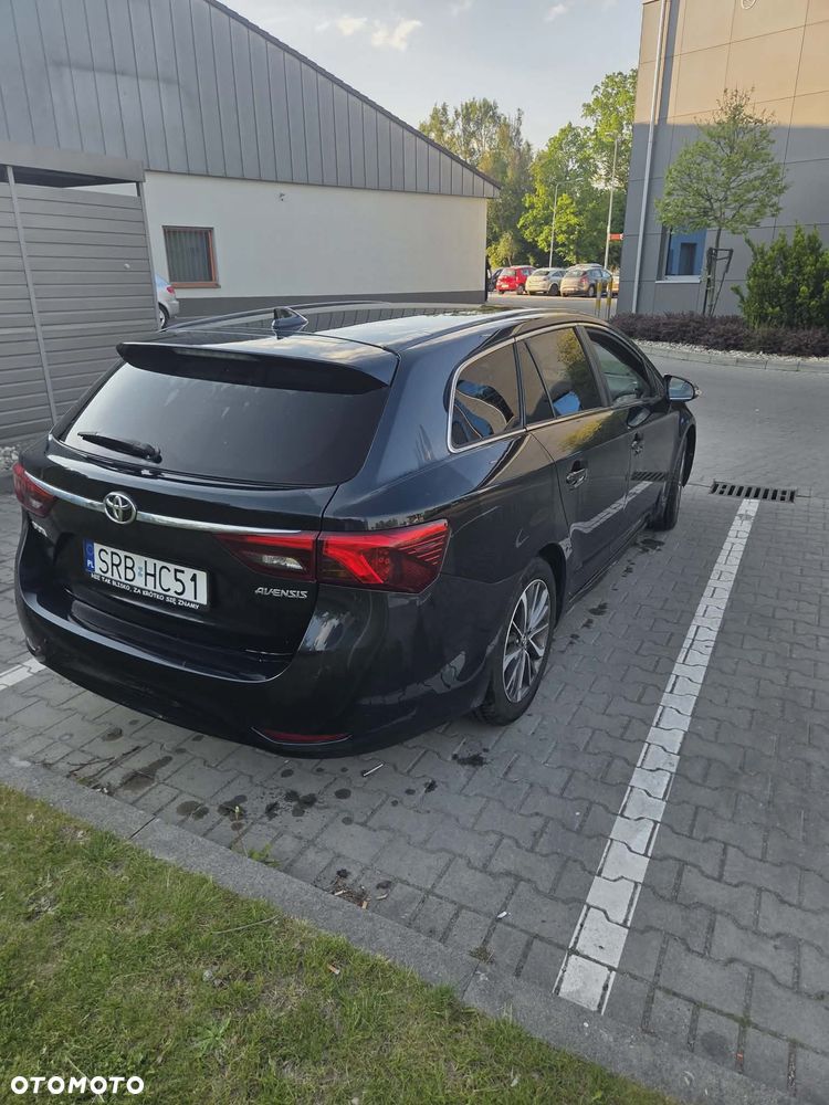 Toyota Avensis 1.8 Premium - 5