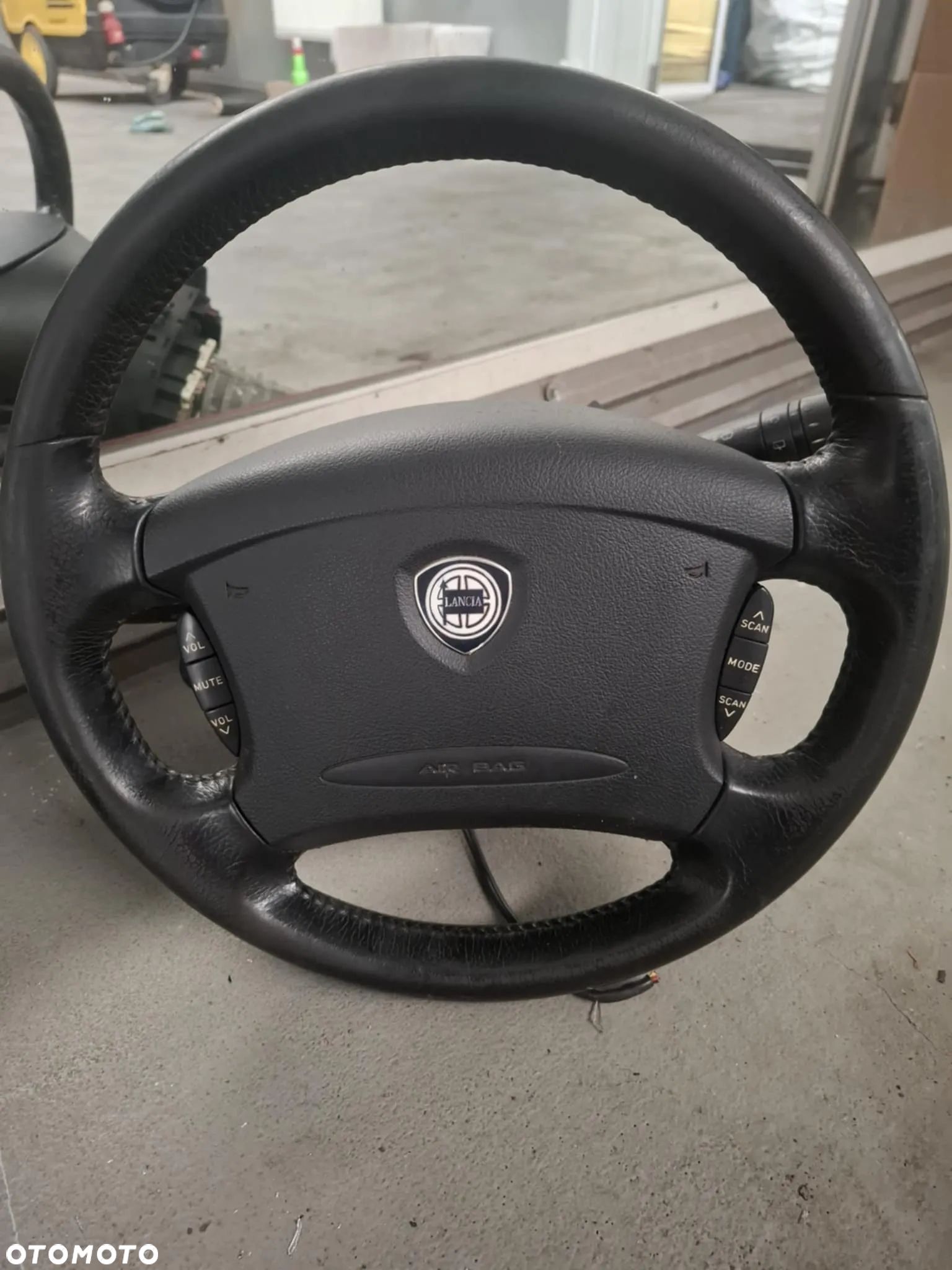 KIEROWNICA LANCIA LYBRA - 1