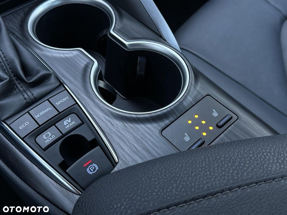 Toyota Camry 2.5 Hybrid Executive CVT - 22