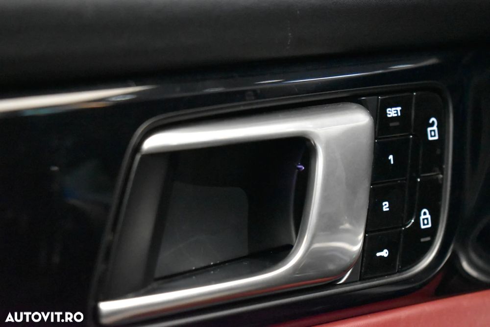 Porsche Panamera - 16
