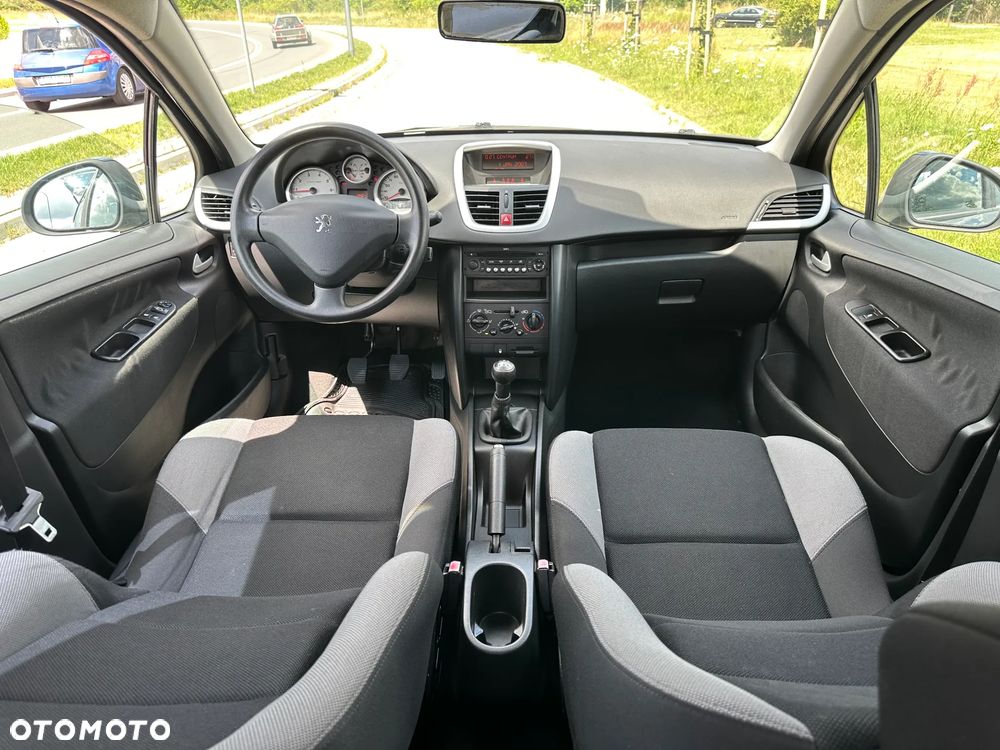 Peugeot 207 75 Urban Move - 19