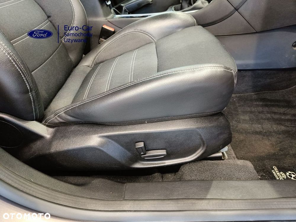 Ford Mondeo - 26