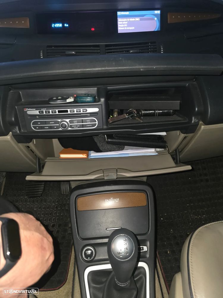 Renault Espace 2.0 dCi Initiale 7L Aut. - 34