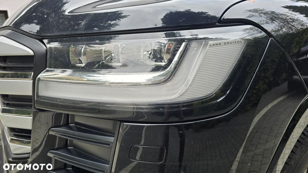 Toyota Land Cruiser - 16