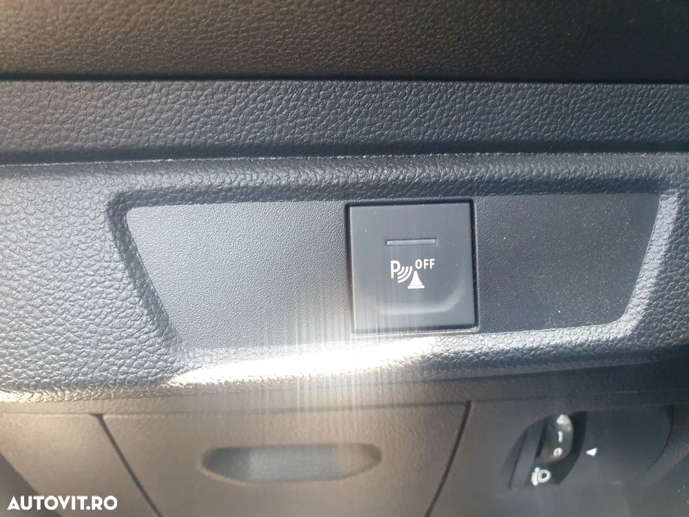 Dacia Logan TCe 90 MT6 Prestige - 29