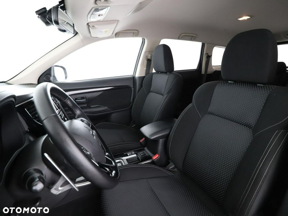 Mitsubishi Outlander 2.0 2WD CVT Diamant Edition+ - 14