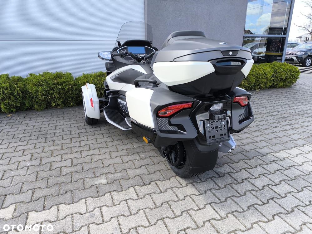 Can-Am Spyder - 6