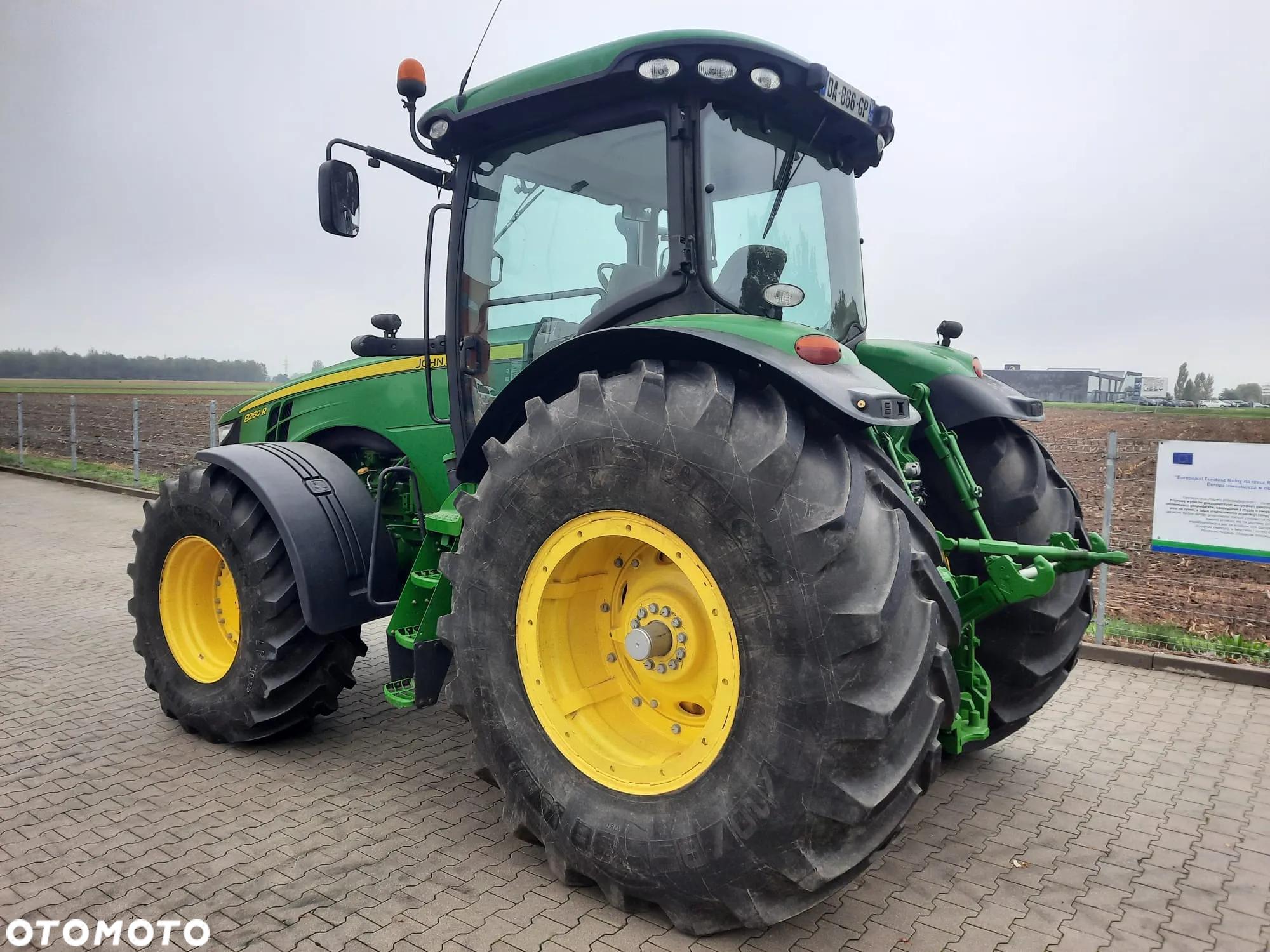 John Deere 8260 R - 4