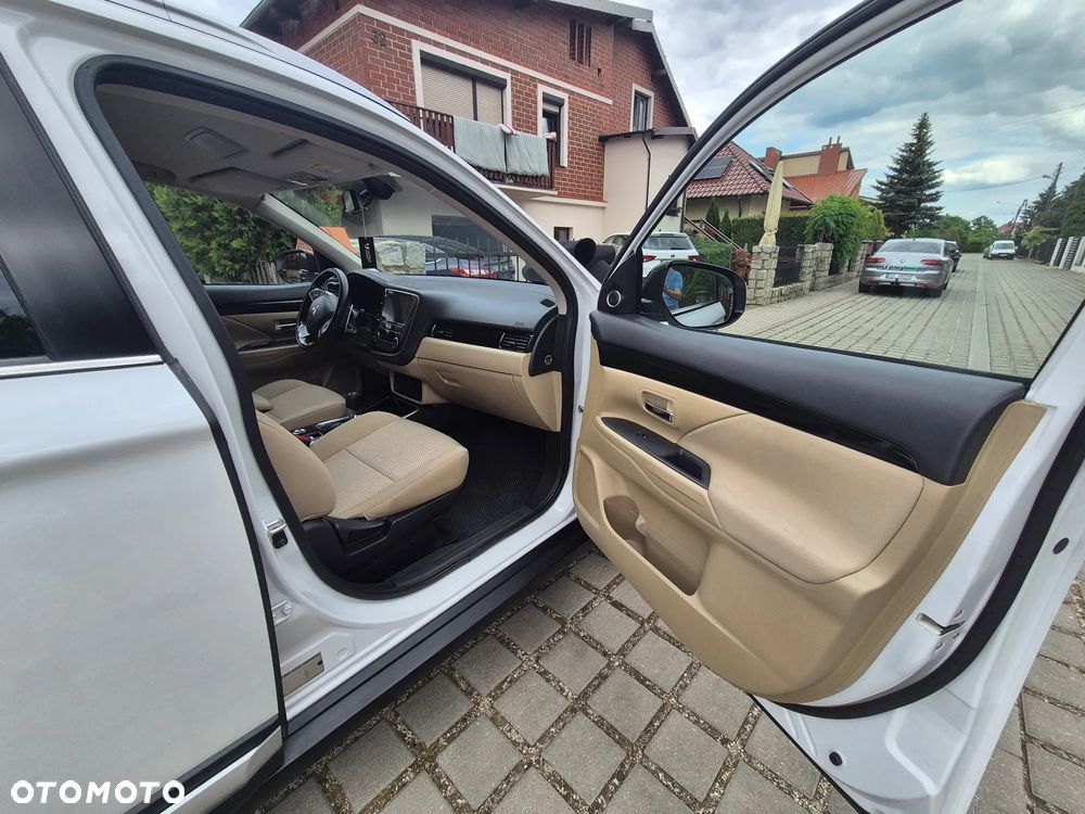 Mitsubishi Outlander 2.0 Intense + SDA 4WD CVT - 8
