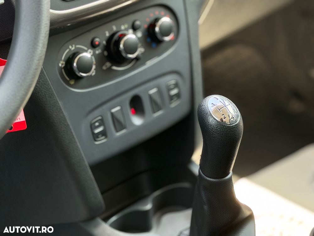 Dacia Logan 0.9 90CP Ambiance - 26