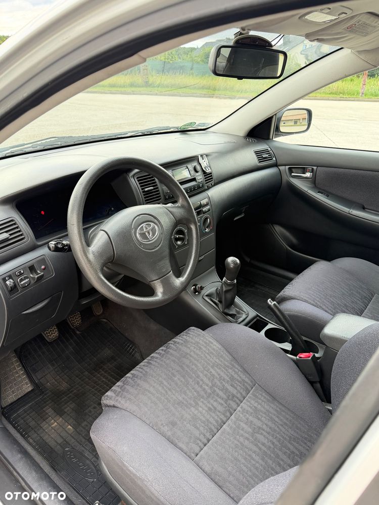 Toyota Corolla 1.6 VVT-i Terra Polaris - 12