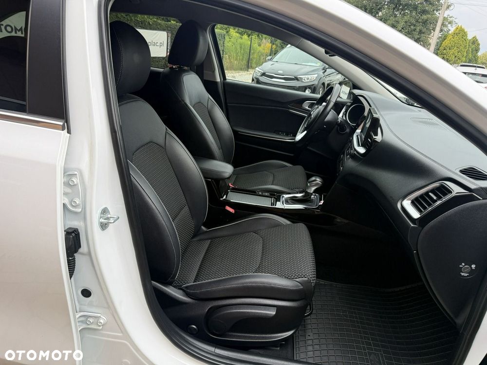Kia Ceed 1.4 T-GDI L Business Line Plus DCT - 26