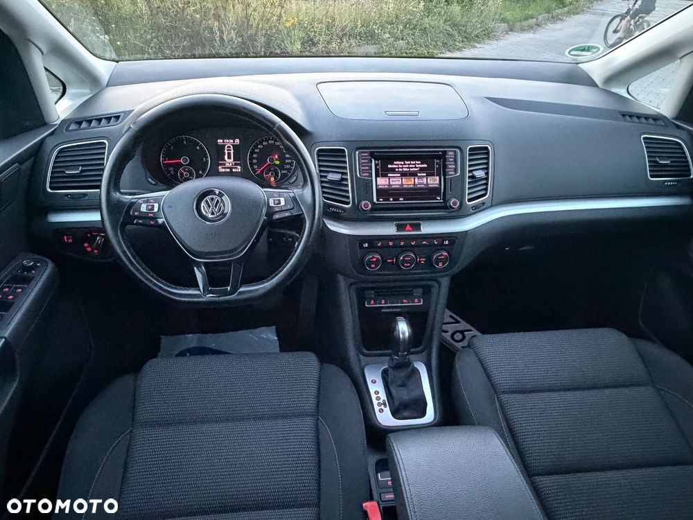 Volkswagen Sharan 2.0 TDI DSG (BlueMotion Technology) Highline - 24
