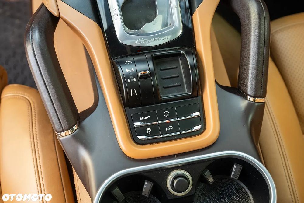 Porsche Cayenne S - 21