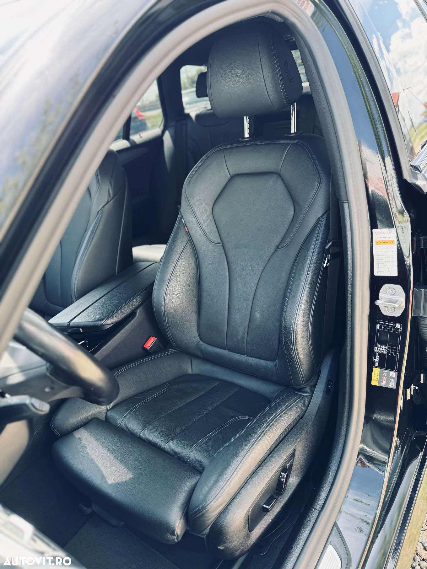 BMW Seria 5 530e xDrive Touring Aut. - 11