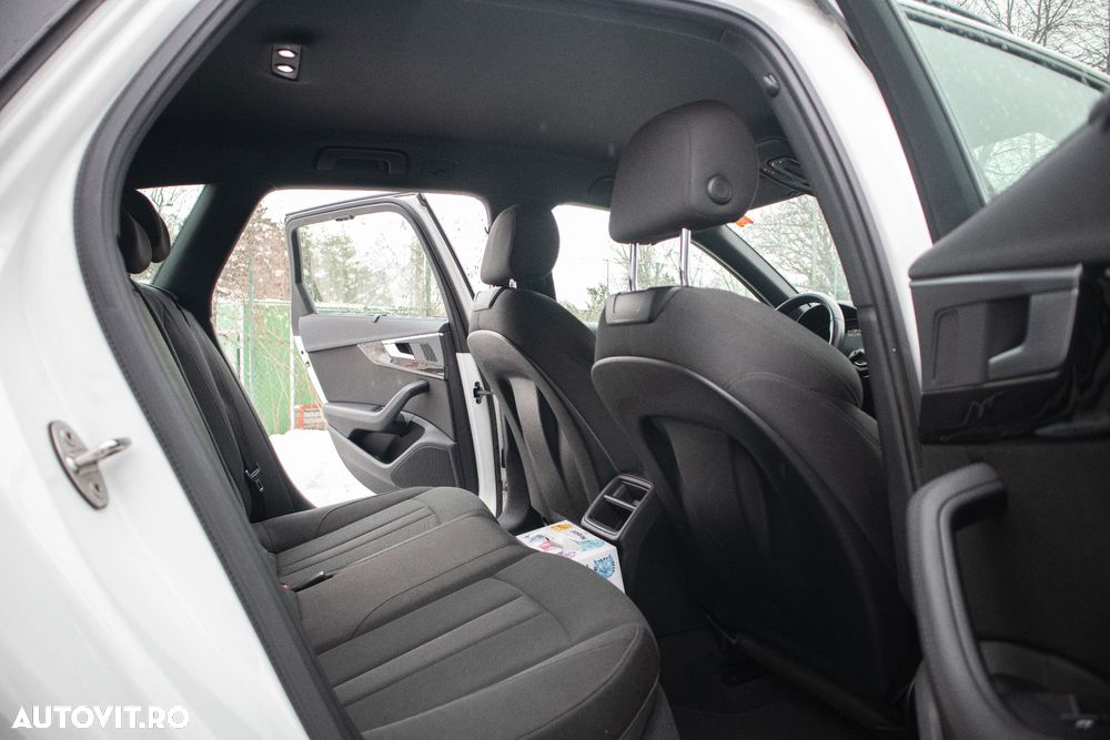 Audi A4 2.0 40 TDI quattro S tronic MHEV S Line - 16