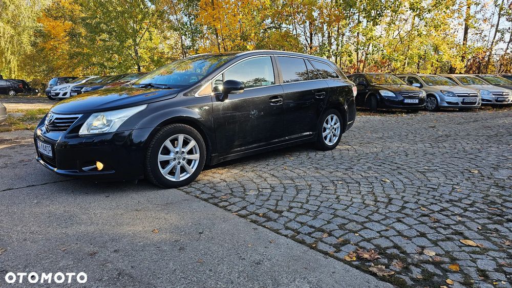 Toyota Avensis - 5