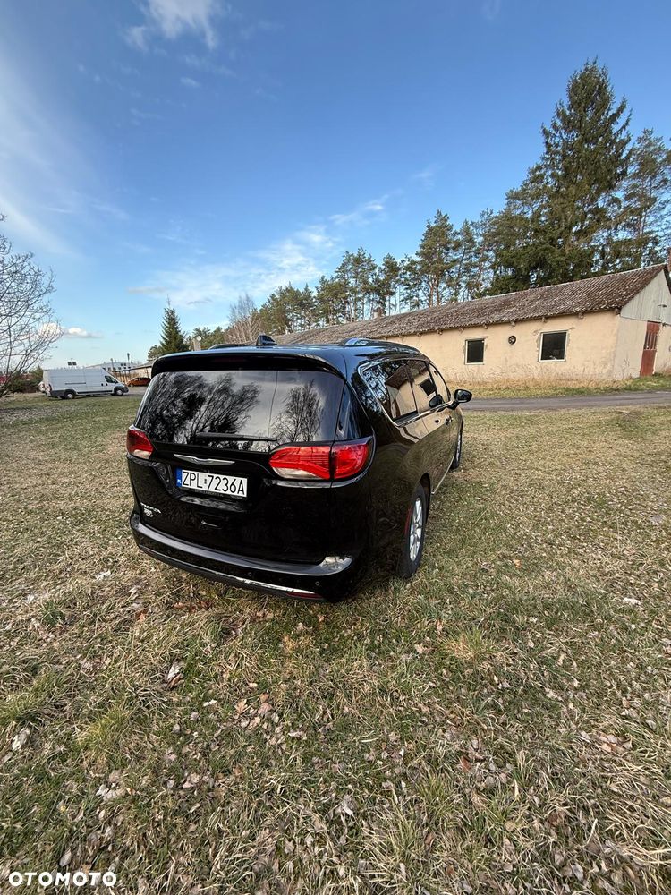 Chrysler Pacifica - 9