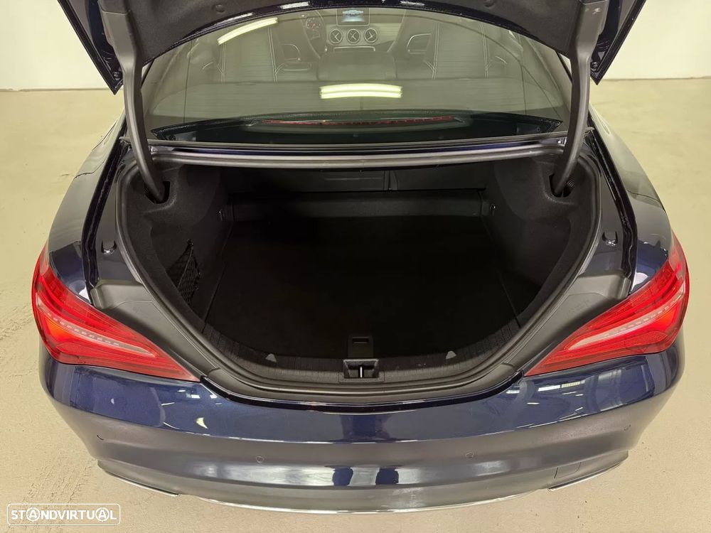 Mercedes-Benz CLA 180 d Urban Aut. - 17