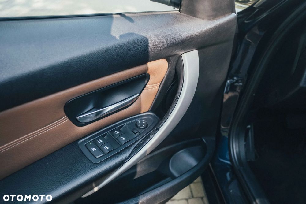BMW Seria 3 320d Efficient Dynamic Edition - 15