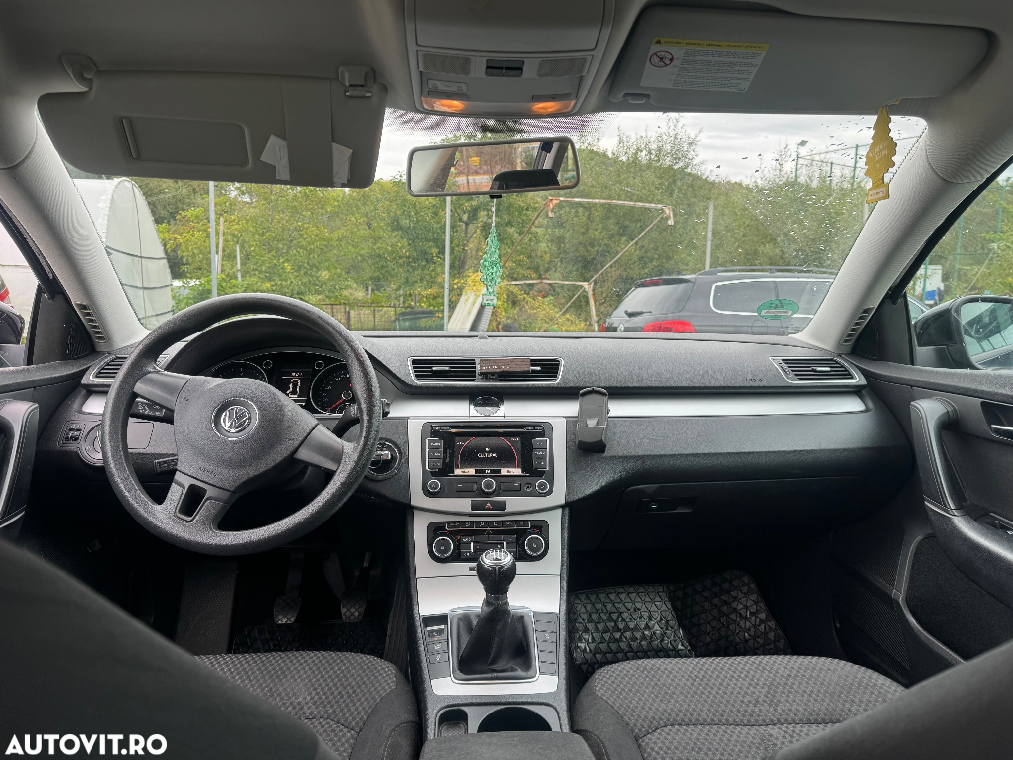 Volkswagen Passat Variant 2.0 TDI BlueMotion Technology Comfortline - 11
