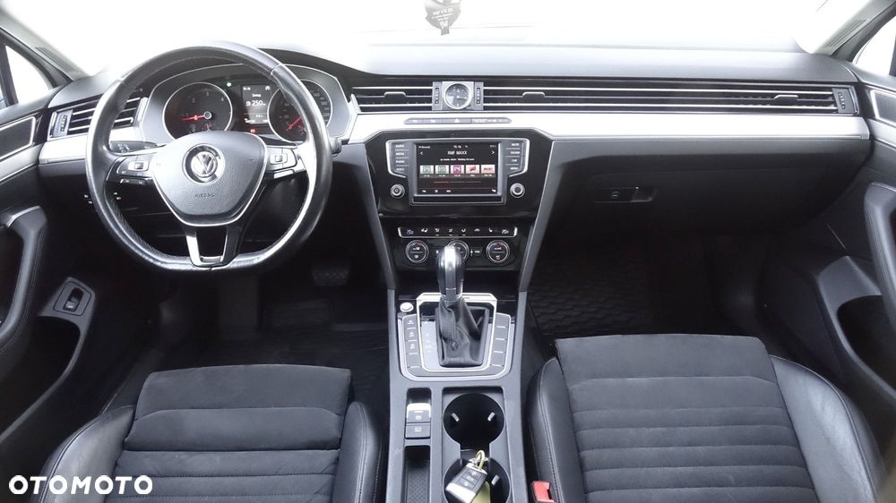 Volkswagen Passat - 6